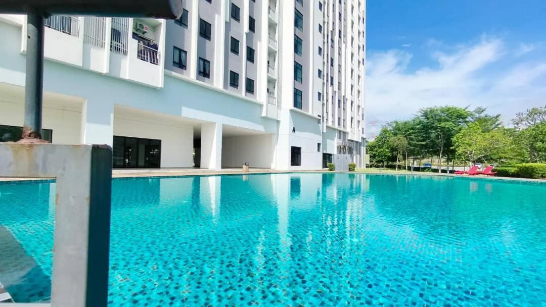 Theolive Family Suite @Klia By Honey Homestay Sepang Exterior photo